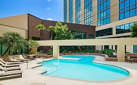 Doubletree By Hilton San Antonio Airport